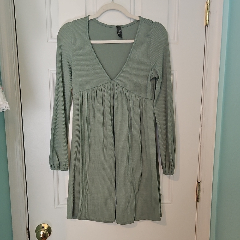 Alya Sage Long Sleeve Dress